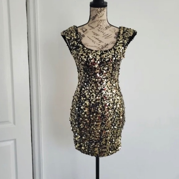 B Darlin Gold Mini Sequined Party Petite Dress - Picture 1 of 10